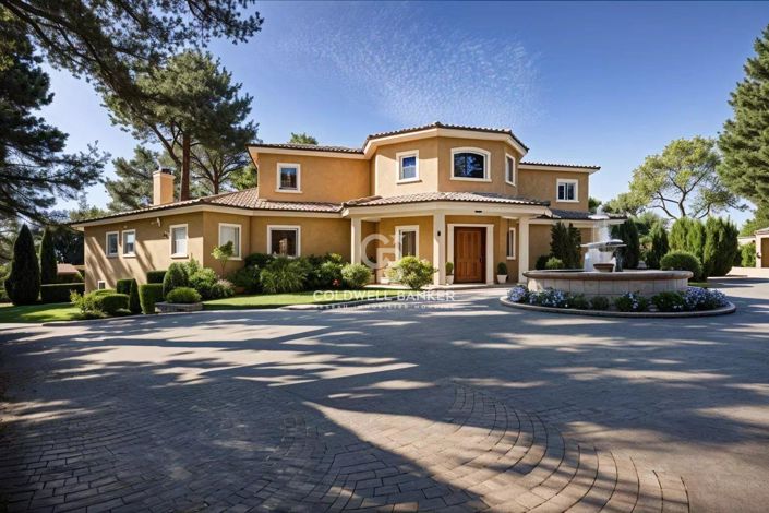 Image No.5-5 Bed House for sale