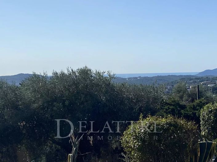 Image No.20-4 Bed House for sale