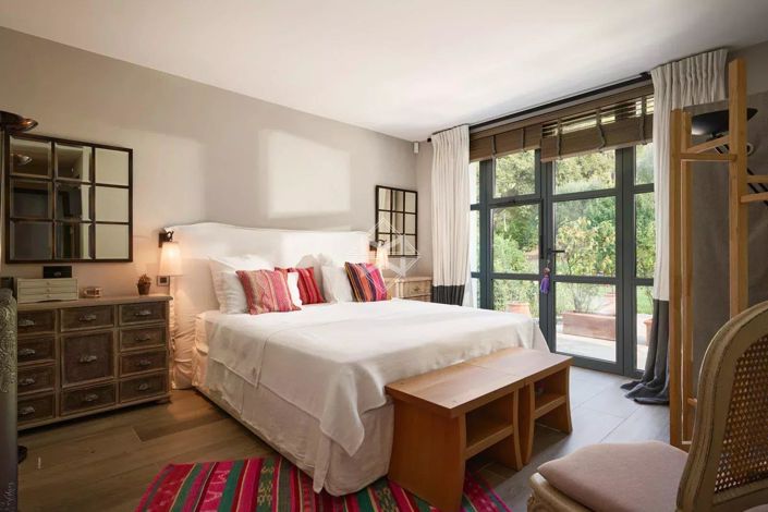 Image No.10-8 Bed House for sale