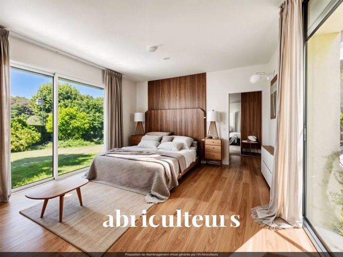 Image No.10-5 Bed House for sale