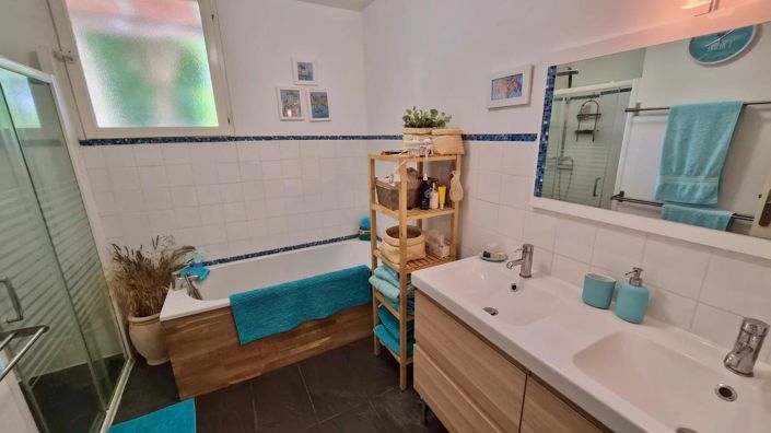 Image No.21-Maison de 3 chambres à vendre à Nézignan-l'Évêque