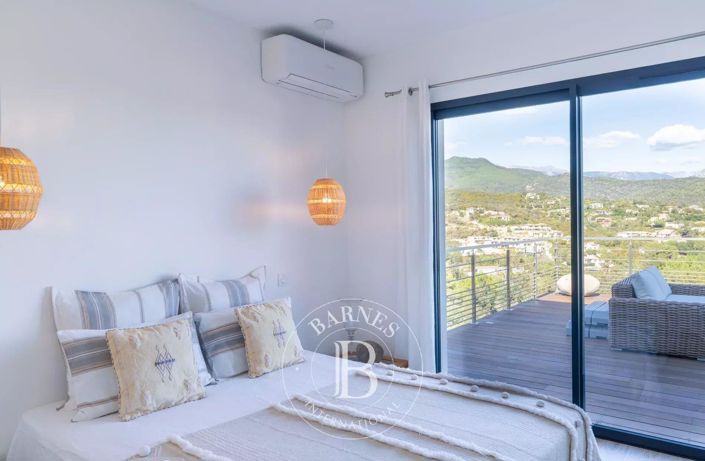 Image No.13-3 Bed House for sale