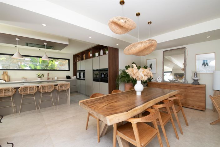 Image No.7-5 Bed House for sale