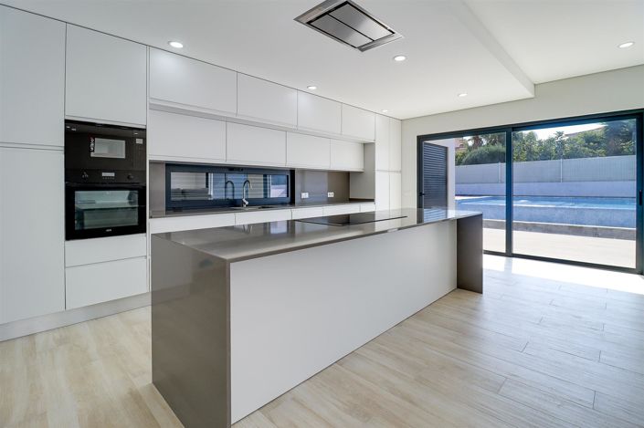 Image No.12-3 Bed House for sale