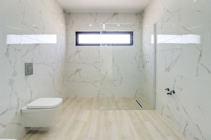 Image No.17-3 Bed House for sale