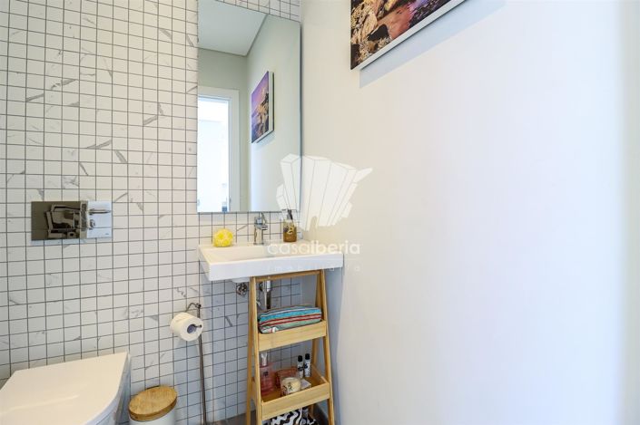 Image No.22-4 Bed House for sale