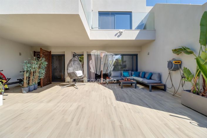 Image No.7-4 Bed House for sale