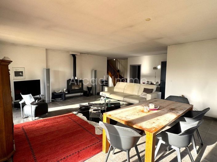 Image No.4-4 Bed House for sale