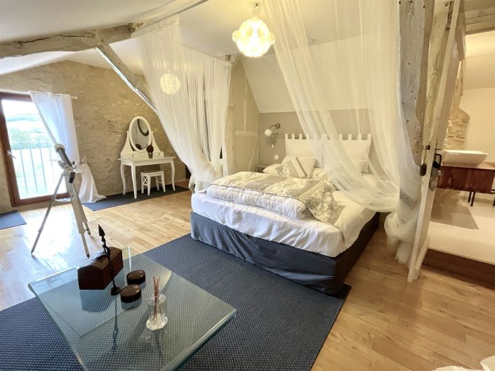 Image No.9-5 Bed House for sale