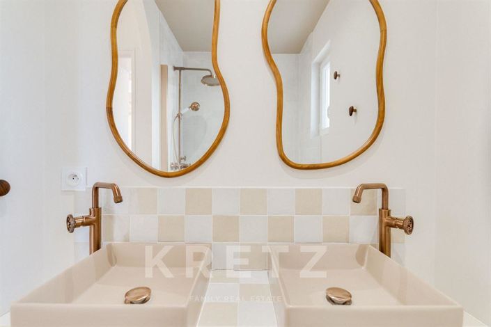 Image No.12-4 Bed House for sale