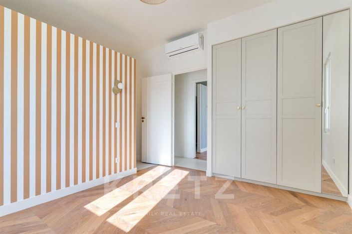 Image No.13-4 Bed House for sale