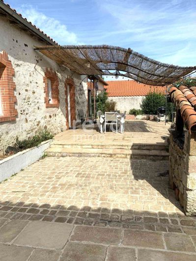 Image No.3-4 Bed House for sale