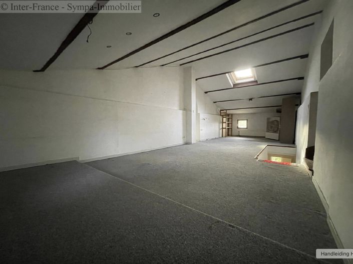 Image No.10-5 Bed House for sale