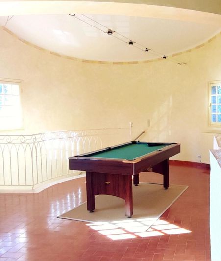 Image No.11-5 Bed House for sale