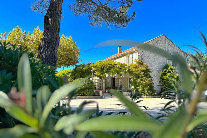 Image No.12-12 Bed House for sale