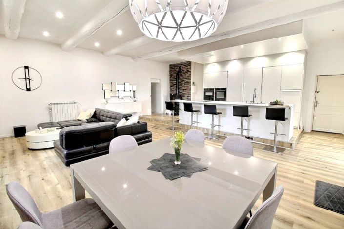 Image No.4-12 Bed House for sale