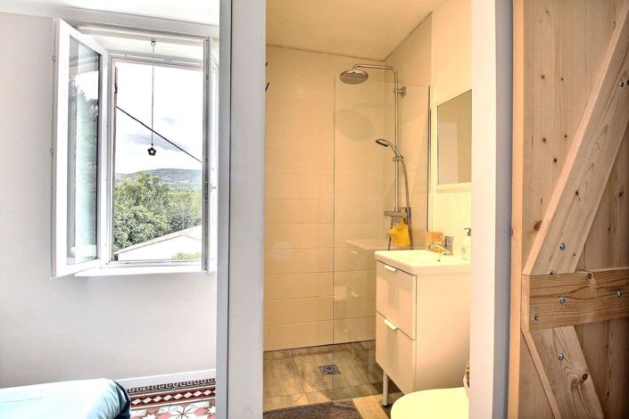 Image No.8-12 Bed House for sale