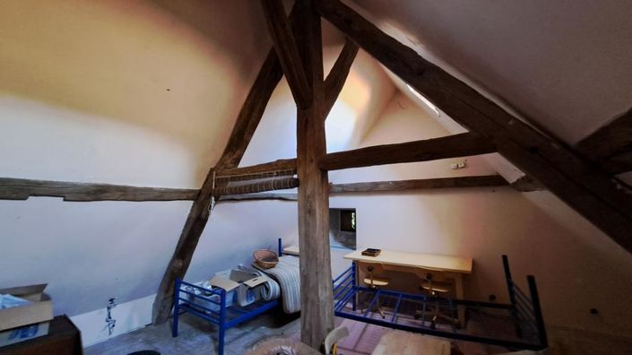 Image No.12-5 Bed House for sale