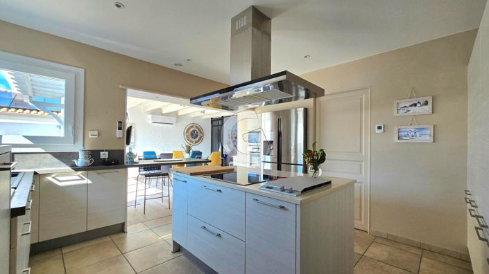 Image No.10-3 Bed House for sale