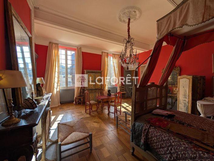 Image No.11-2 Bed Property for sale