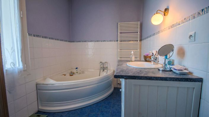 Image No.18-5 Bed Property for sale