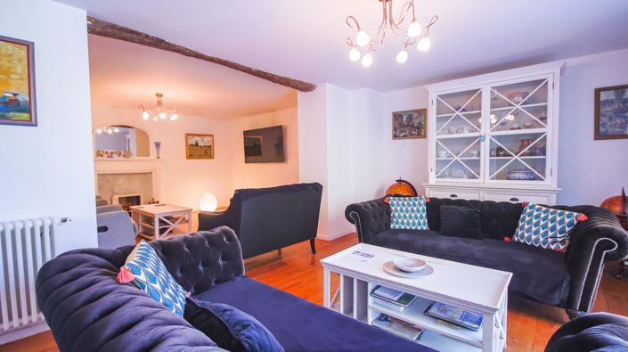 Image No.2-5 Bed Property for sale