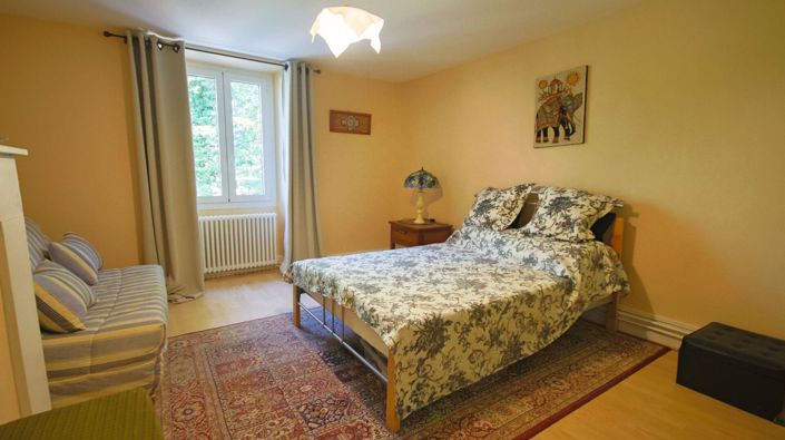 Image No.5-5 Bed Property for sale