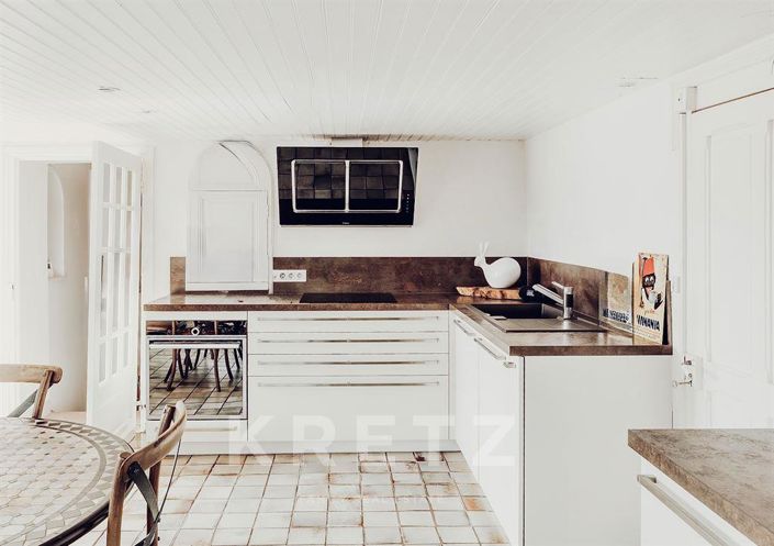 Image No.2-8 Bed House for sale