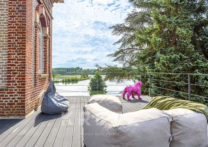 Image No.9-8 Bed House for sale