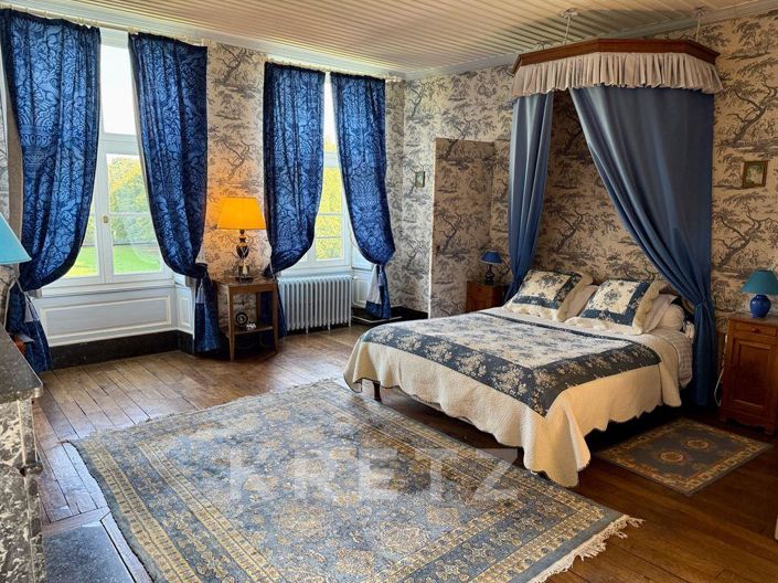 Image No.15-22 Bed Property for sale