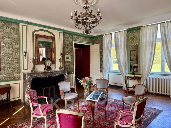 Image No.9-22 Bed Property for sale