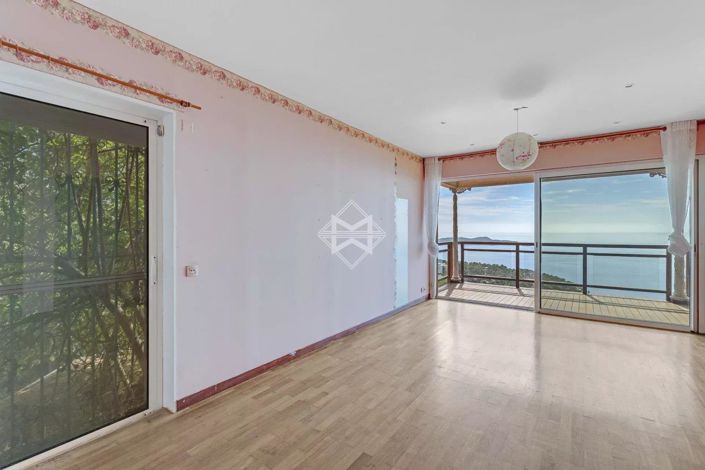 Image No.11-4 Bed House for sale