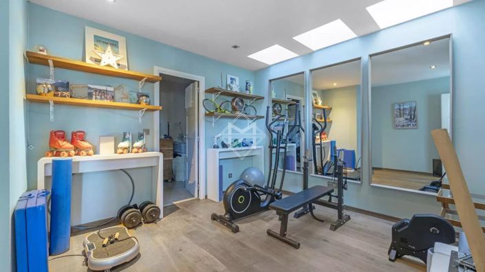 Image No.19-5 Bed House for sale