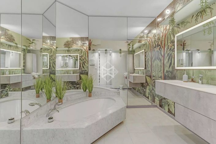 Image No.9-7 Bed House for sale