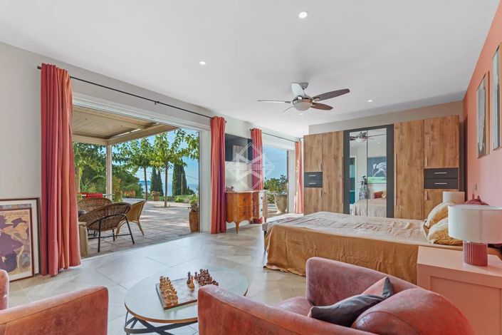 Image No.9-Maison de 6 chambres à vendre à Carqueiranne