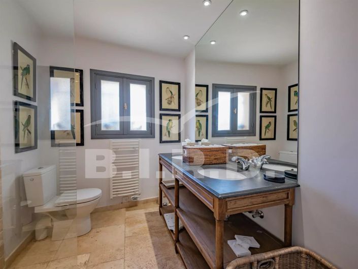 Image No.15-7 Bed House for sale