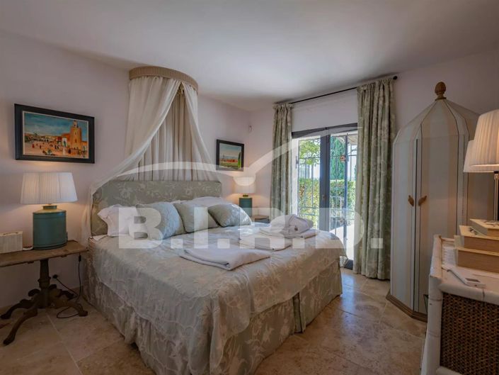 Image No.16-7 Bed House for sale