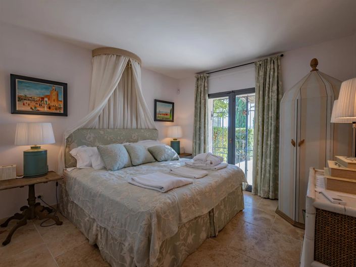 Image No.16-7 Bed House for sale