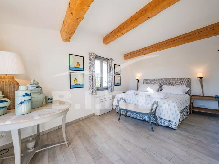 Image No.17-7 Bed House for sale