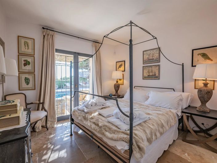 Image No.18-7 Bed House for sale