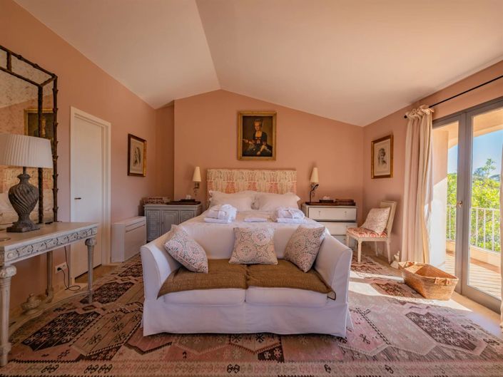 Image No.19-7 Bed House for sale