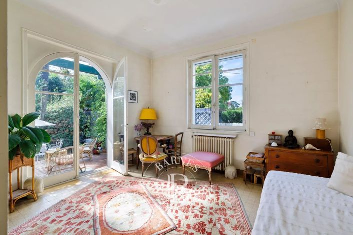 Image No.16-7 Bed House for sale