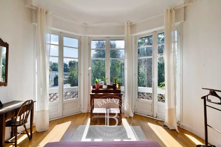 Image No.23-7 Bed House for sale