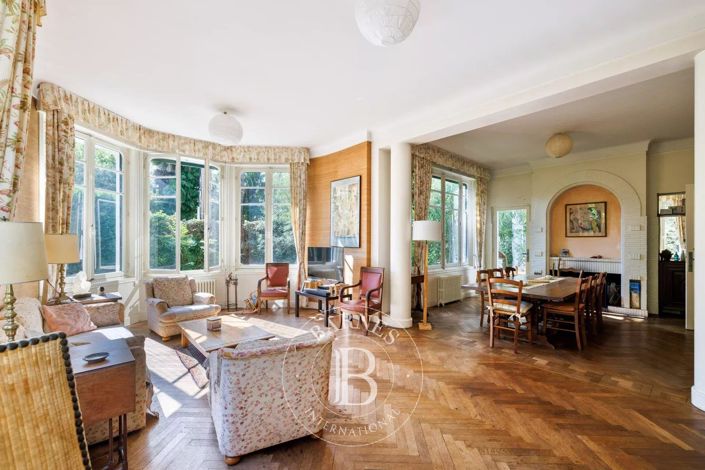 Image No.6-7 Bed House for sale