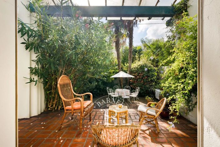 Image No.7-7 Bed House for sale