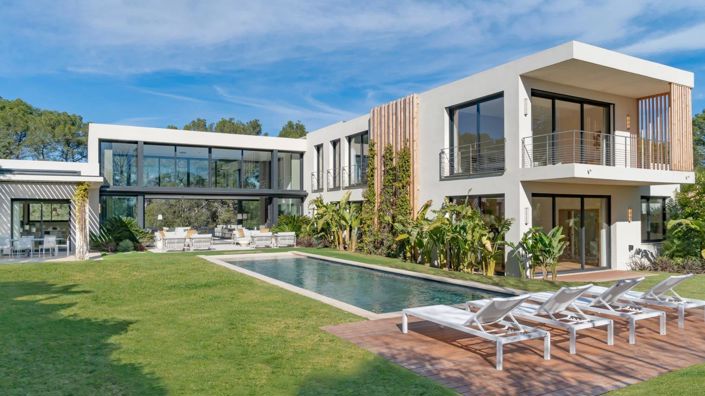 Image No.1-5 Bed House for sale