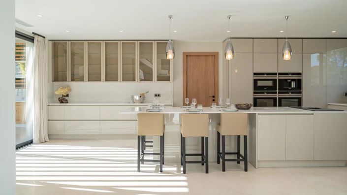 Image No.7-5 Bed House for sale