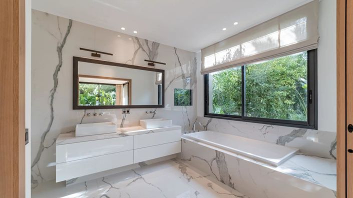 Image No.9-5 Bed House for sale