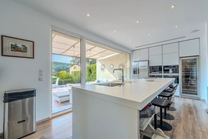 Image No.12-4 Bed House for sale