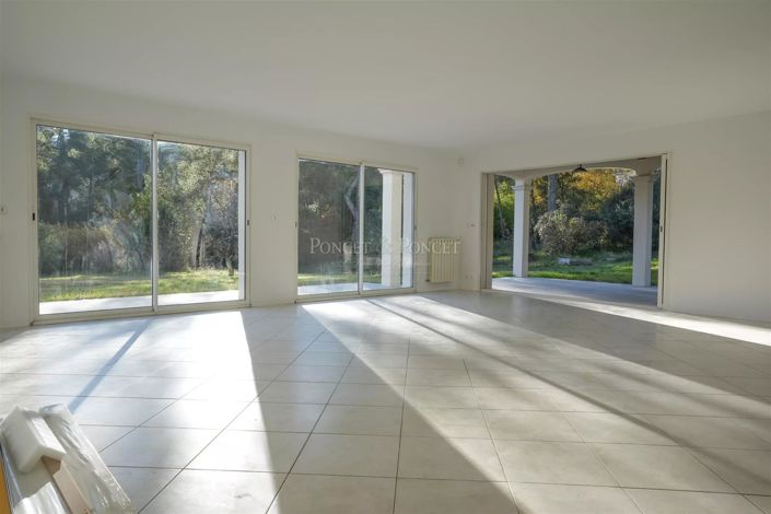 Image No.3-6 Bed House for sale